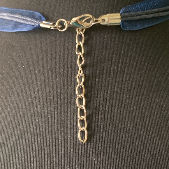 Necklace fleur de Lis - Picture 4 of 7